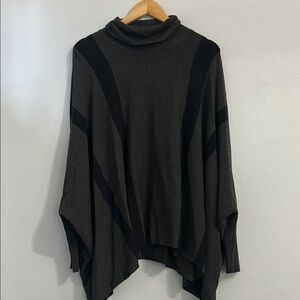Women's Black and Gray Turtleneck Sweater